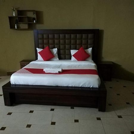 Kajipuria Resort Gajraula エクステリア 写真