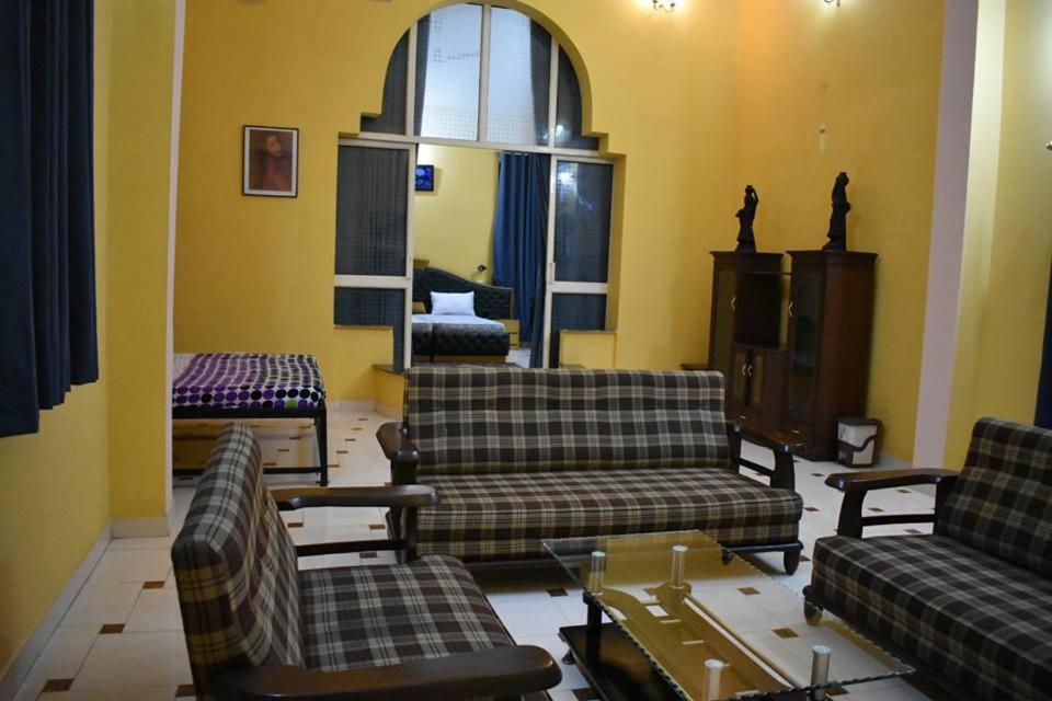 Kajipuria Resort Gajraula エクステリア 写真