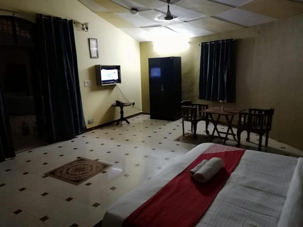 Kajipuria Resort Gajraula エクステリア 写真